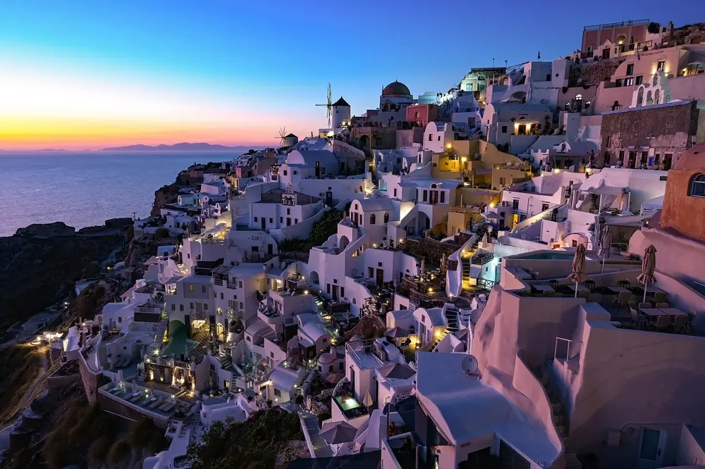 mass tourism needs to die. Image of Santorini